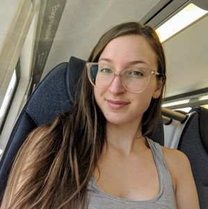 Meet your Posher, Janelle